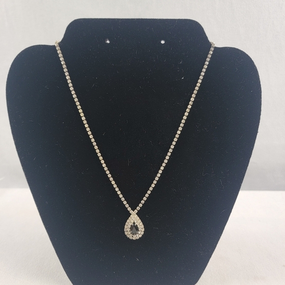 Vintage Teardrop Rhinestone Necklace 16" - Picture 2 of 5